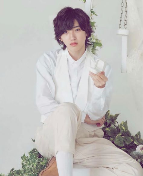正面を向いた男性