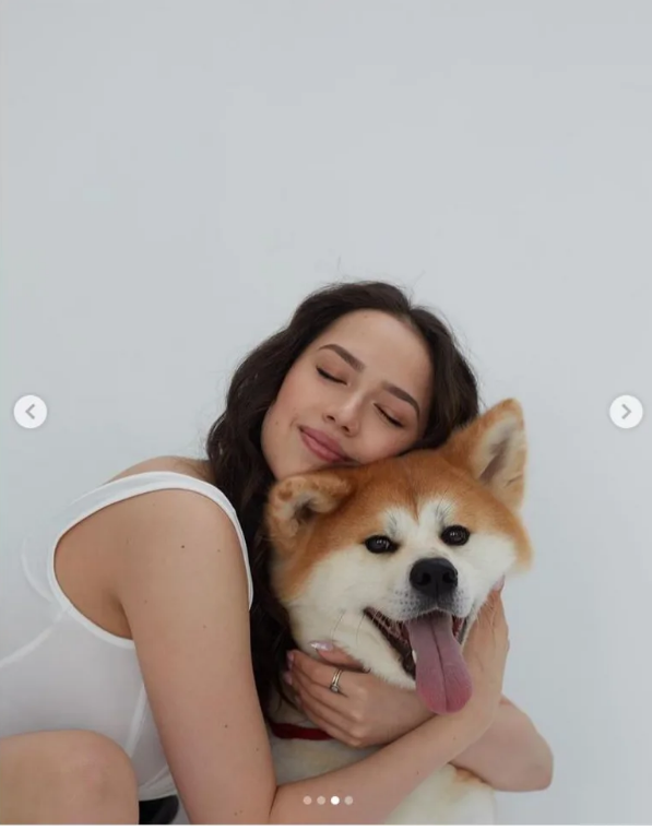 少女と犬