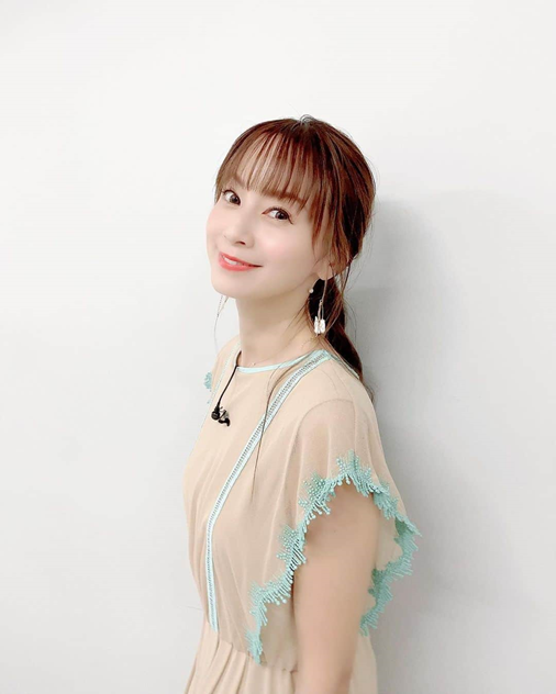 微笑む女性