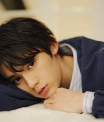 虚ろな男性